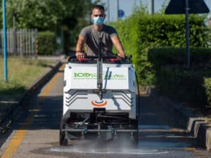 MaxWind Hydro Street Cleaner