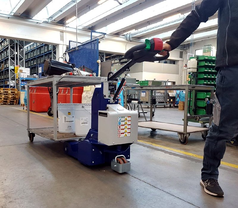 M 16 Electric Pedestrian Tug In Use